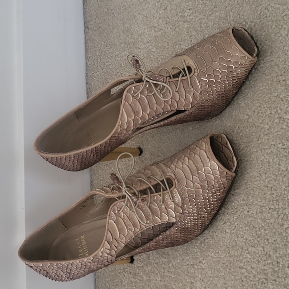 Gold pumps - Picture 2 of 2